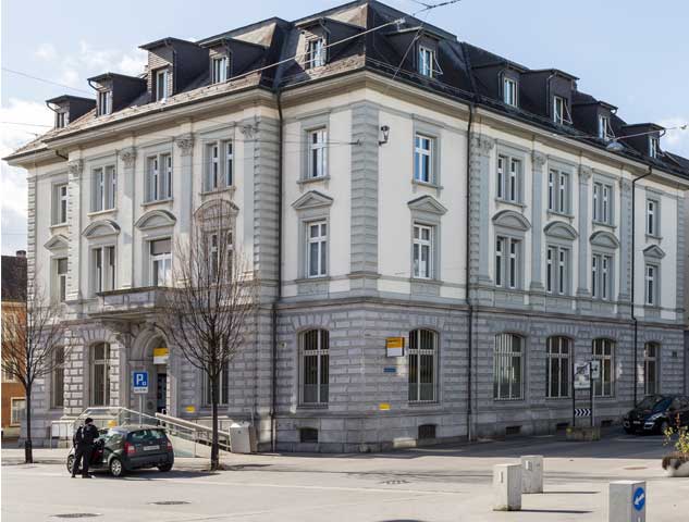 **Umbau Postgebäude zu Stadthaus Romanshorn TG** Das alte Postgebäude an der hfenfront von Romanshorn soll in ein Stadthaus umgebaut werden.